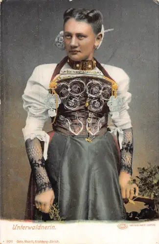 Volksschweizer Mädchen in Tracht Unterwaldnerin Postkarte C416