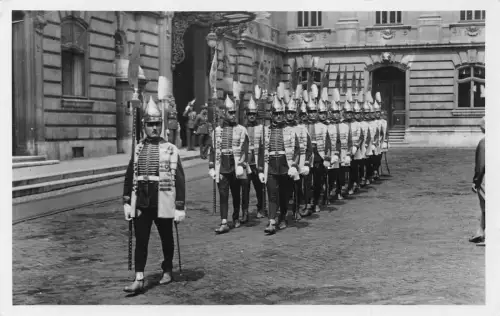 Ungarn Budapest Königliche Ungarische Burg Militärgarde RPPC Postkarte C416