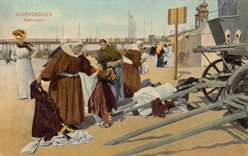 Niederlande Scheveninen Badvrouwen Frauen in Strandhütte Postkarte C417