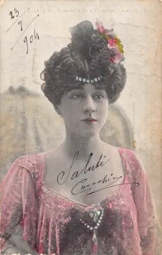 Portrait Echt Foto 1904 Karneval gekleidete Frau Blumen Vintage Postkarte