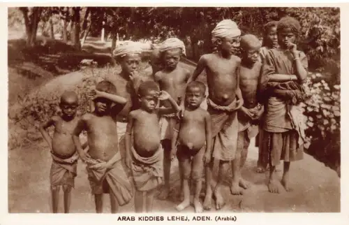 A613 Jemen Aden Arab Kissies Lehej Native Arab Children Boys RPPC Postkarte