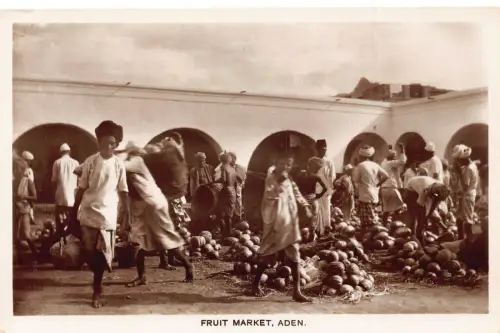 A613 Jemen Aden Obstmarkt Kinder Verkäufer RPPC Postkarte