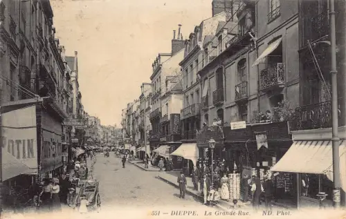 Frankreich 1915 Dieppe Grande Rue Souvenirladen englische Apotheke Postkarte B849