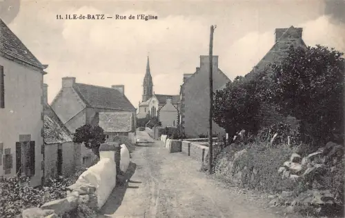 Frankreich Ile de Batz Rue de l'Eglise Straße Vintage Postkarte B850