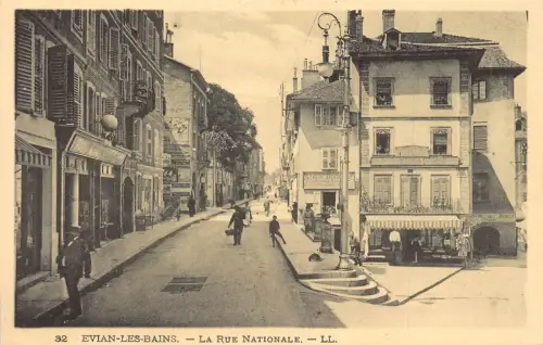 Frankreich Evian les Bains Rue Nationale Geschäfte Vintage Postkarte B849