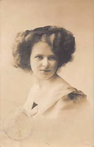 A630 Foto Echt Glamour Frau Interessante Frisur Portrait Postkarte