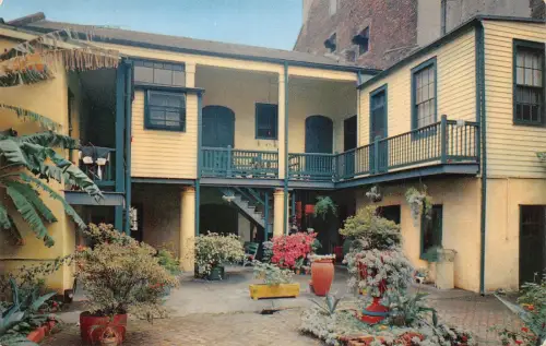 B021 US Patti's Courtyard New Orleans Louisiana Vintage Postkarte
