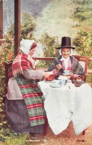 B025 walisische Frauen in Volkskostüm beim Afternoon Tea ethnische Postkarte