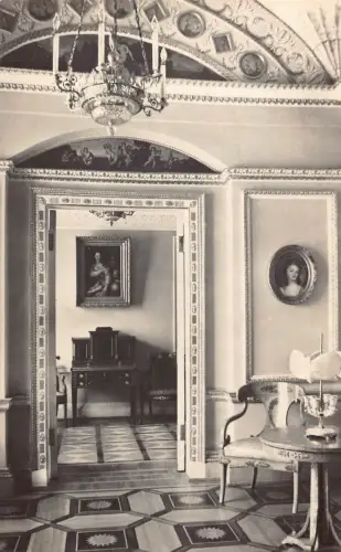 B016 Russland Puskin Catherine Palace Office RPPC Vintage Postkarte