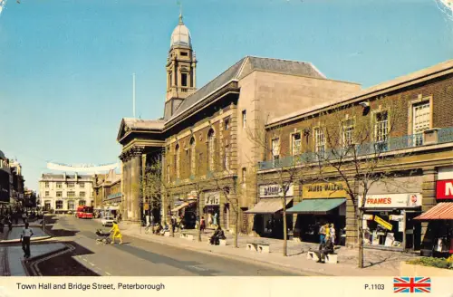 A644 England Peterborough Town Hall and Bridge Street Frames Shop Postkarte