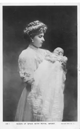 B432 Royalty 1907 Victoria Eugenie Queen of Spain and Infant RPPC Postkarte