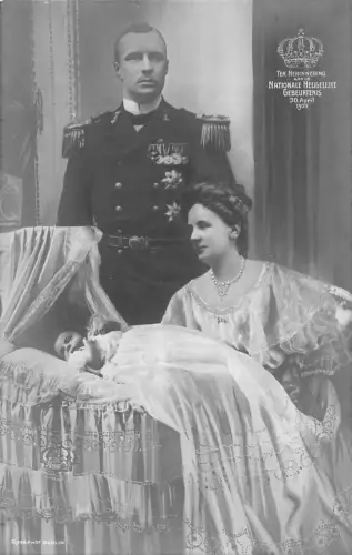 B433 Royalty Wilhelmina Duke Henry and Baby Juliana Netherlands RPPC Postcard
