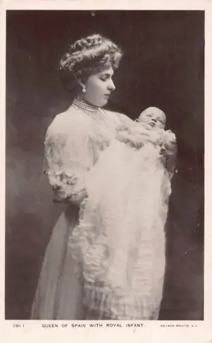 B435 Royalty Victoria Eugenie of Battenberg Queen of Spain Son RPPC Postkarte
