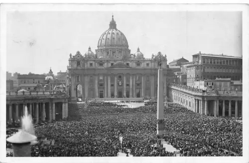 A649 Italien St. Peter Kirche Vatikan Papst Sonntagsgottesdienst RPPC Postkarte