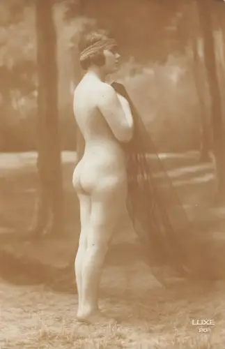 L470 Glamour Akt Risque Schönheit Echtfoto Blanko Rückseite Vintage Postkarte