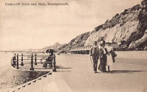 A741 England Undercliff Drive and Huts Bournemouth Vintage Postkarte