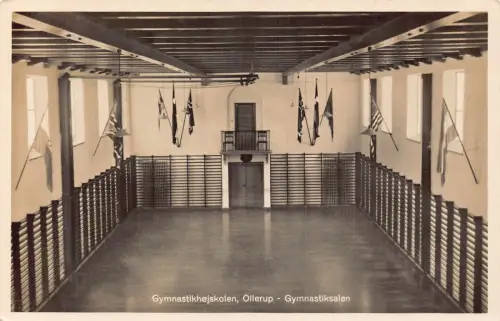 A750 Dänemark Sanatorium Ollerup Turnhalle Flaggen RPPC Vintage Postkarte