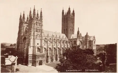 L240 England Canterbury Cathedral Vintage Postkarte