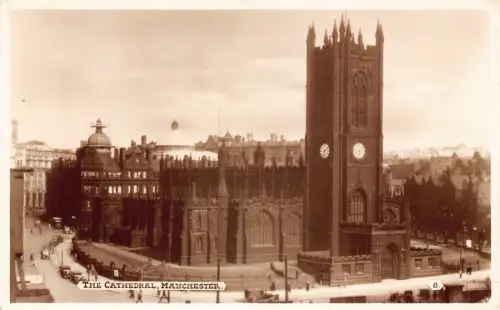 L241 England Manchester Cathedral RPPC Vintage Postkarte