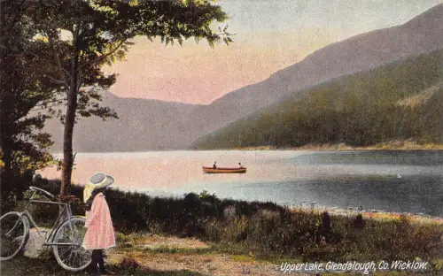 L385 Irland Upper Lake Glendalough Co Wicklow Boot Fahrrad Mädchen Postkarte