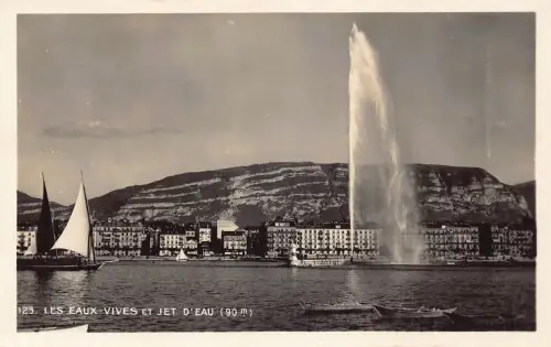 A181 Schweiz Les Eaux Vives et Jet D'Eau Brunnen Segelboote Postkarte