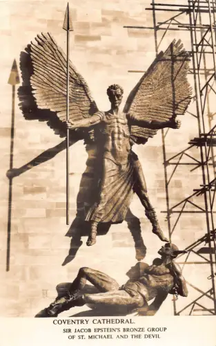 A781 England Coventry Cathedral St Michael and Devil Statue RPPC Postkarte