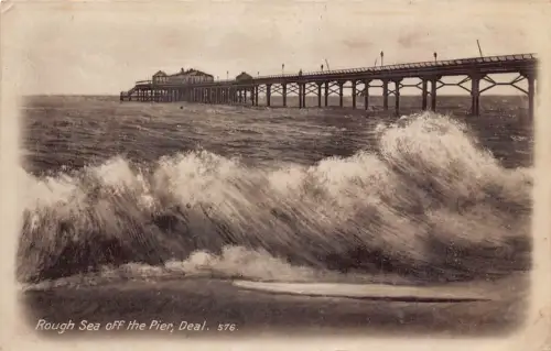 A786 England Deal Rough Sea off the Pier Waves Vintage Postkarte
