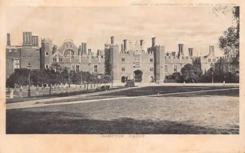 A787 England Hampton Court Vintage Postkarte
