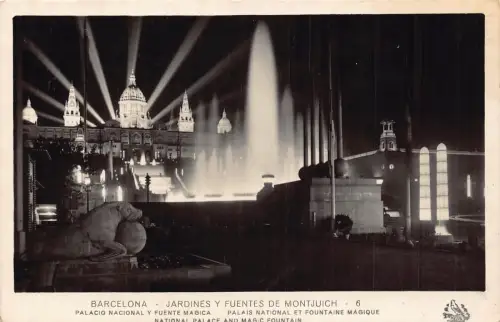 B067 Spanien Barcelona Nationalpalast und Zauberbrunnen bei Nacht RPPC Postkarte
