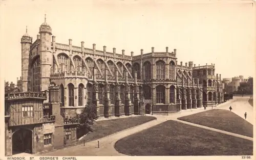 L247 England Windsor Castle St George's Chapel Vintage Postkarte