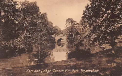 L245 England Lake and Bridge Cannon Hill Park Birmingham Vintage Postkarte