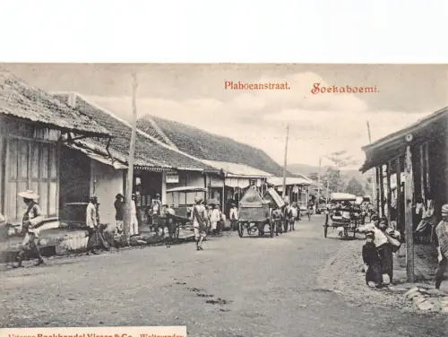 L282 Indonesien Niederländisch Ostindien Plaboeanstraat Soekaboemi Kutschen Postkarte