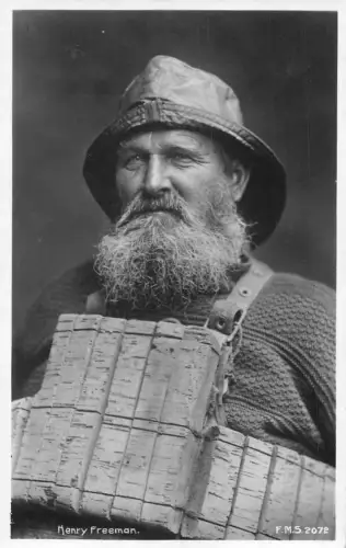 A830 Britischer Whitby Fischer und Rettungsbootsmann Henry Freeman RPPC Postkarte