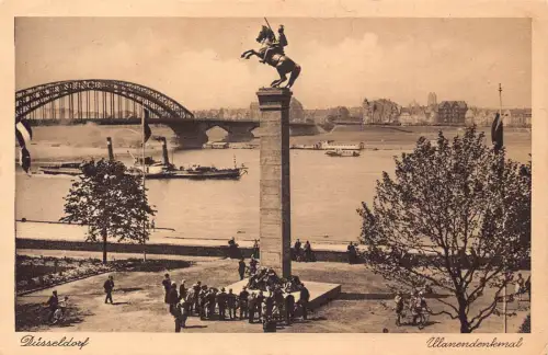 A212 Deutschland Düsseldorf Ullanendenkmal Denkmal Dampfschiff Vintage Postkarte