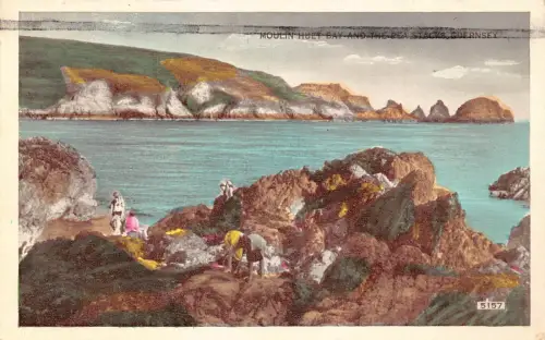 B116 England 1957 Moulin Huet Bay and Pea Stacks Guernsey RPPC Vintage Postkarte
