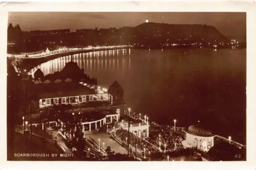 B128 England Scarborough bei Nacht RPPC Vintage Postkarte