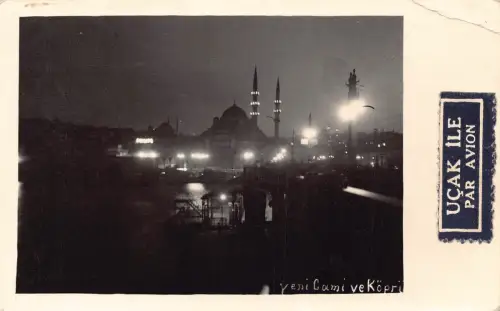 B554 Türkei 1952 Istanbul Yeni Cami ve Kopri Moschee bei Nacht RPPC Postkarte