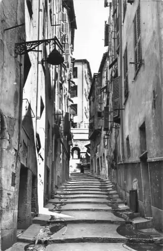 A840 Frankreich schöne Rue de Vieille Ville Straße RPPC Vintage Postkarte
