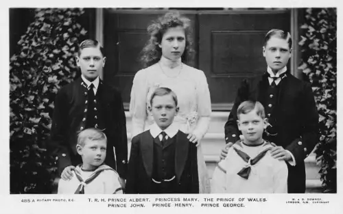 L064 British Royalty Prince of Wales Echtfoto Postkarte