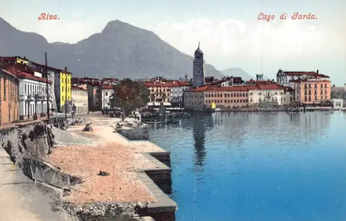 A039 Italien Riva Lago di Gardasee Vintage Postkarte