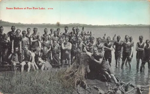 A857 USA Einige Badegäste am Paw Paw Lake Schwimmen Vintage Postkarte