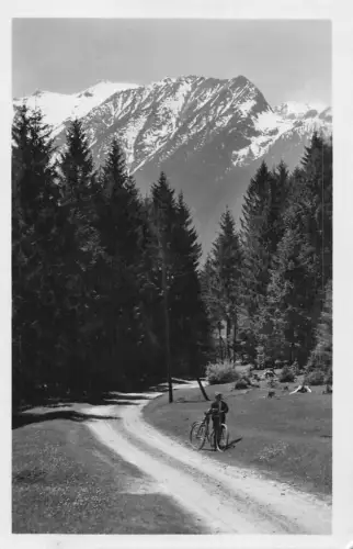 A237 Österreich Naturpark bei Neukirchen im Pinzgau Radfahrer Vintage AK