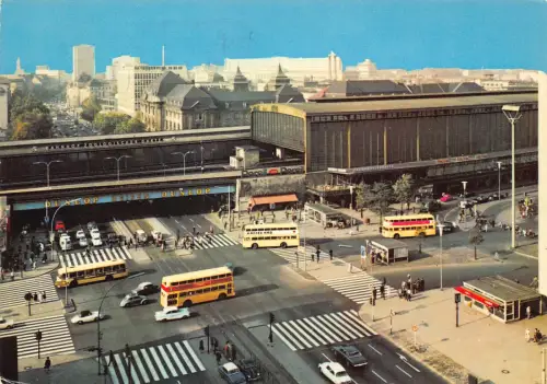 Deutschland 1975 Berlin Bahnhof Zoo Bahnhof Doppeldeckerbus Vintage Postkarte