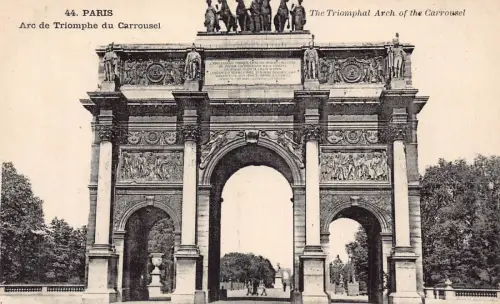 C003 Frankreich, Paris, Die Triomphenbögen des Karussells Vintage Postkarte