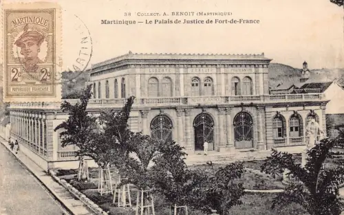 B156 Martinique Palais de Justice de Fort de France Gericht Vintage Postkarte