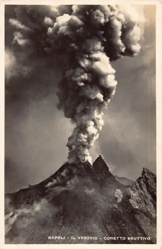 B145 Italien Neapel Vesuv Vesuv Ausbruch Conetto RPPC Postkarte