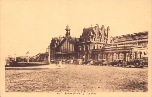 C010 Frankreich, Arras, La Gare Vintage Postkarte