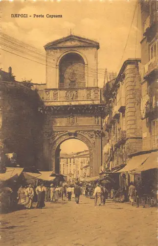 A084 Italien Napoli Porta Capuana Tor Menschen auf Marktläden Vintage Postkarte