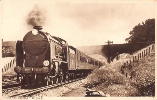 A900 England Hastings Express Steam Train Eisenbahn Vintage Postkarte