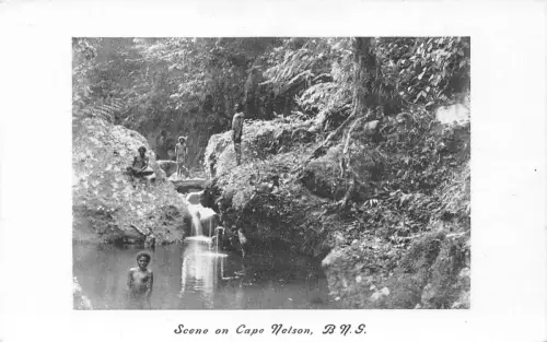 B642 Papua-Neuguinea Szene am Kap Nelson Menschen baden Postkarte